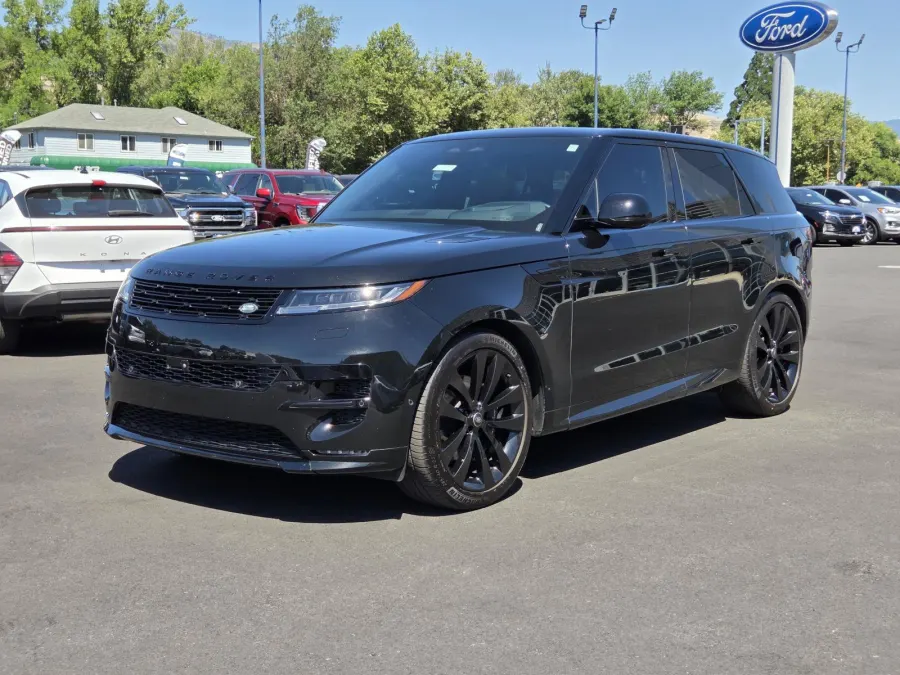 2025 Land Rover Range Rover Sport in Black