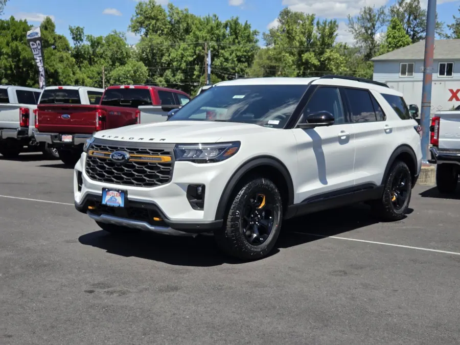 2026 Ford Explorer in Star White Metallic Tri-Coat