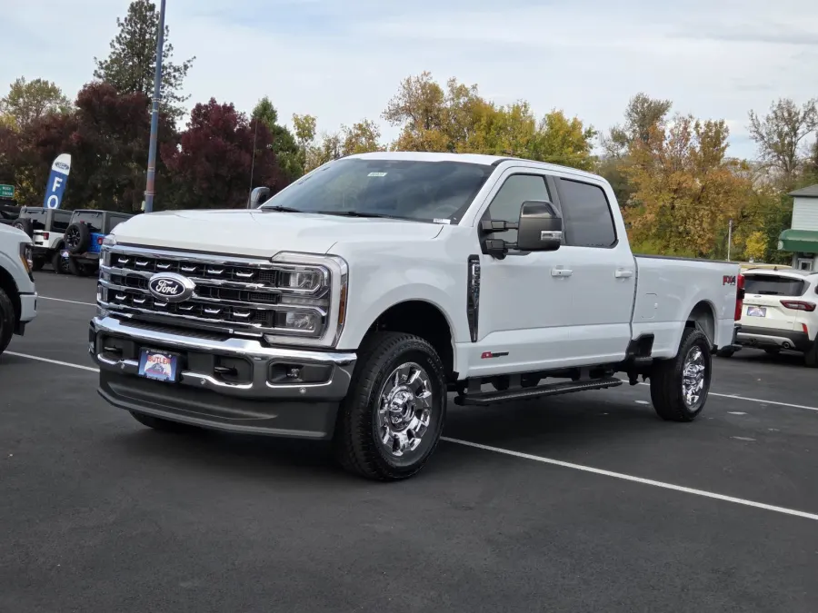 2027 Ford Super Duty F-350 SRW in Oxford White