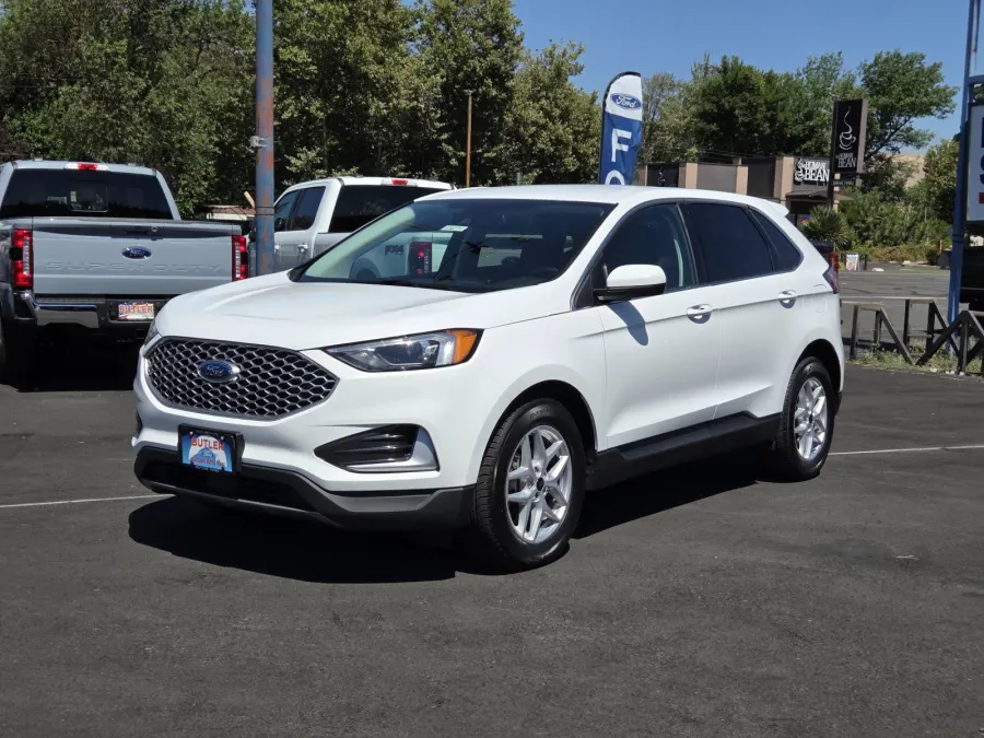 2024 Ford Edge in Oxford White