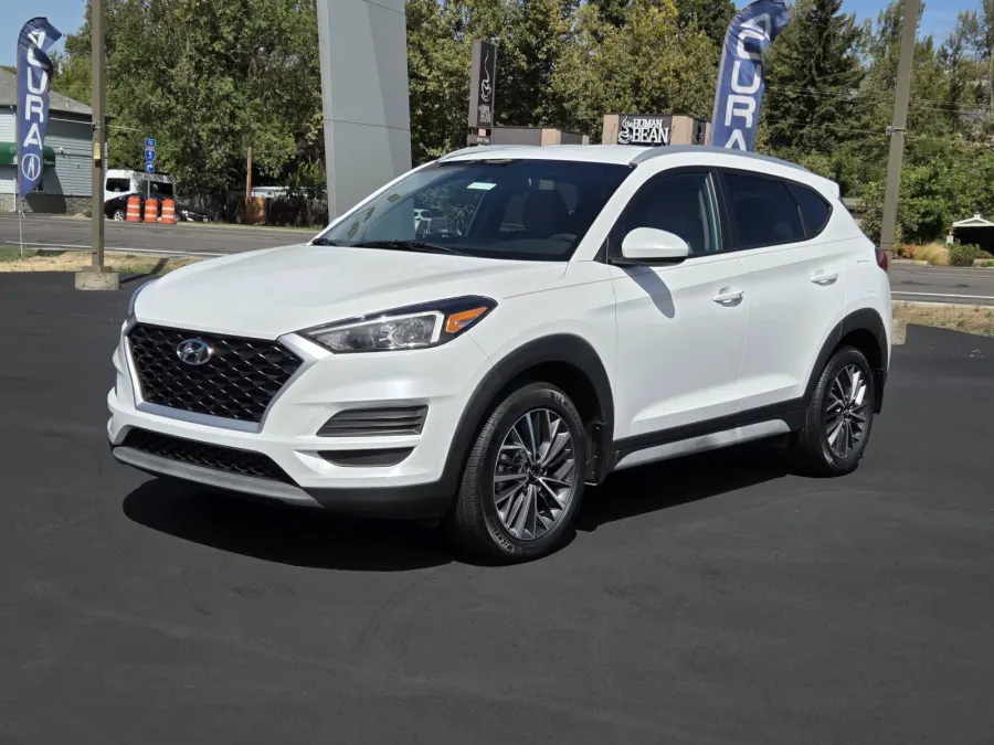 2021 Hyundai Tucson in White Cream