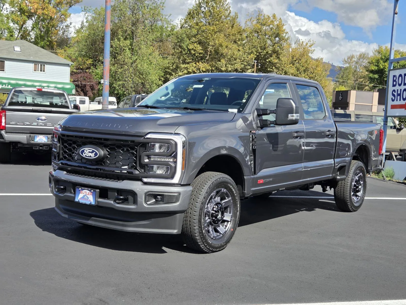 2027 Ford Super Duty F-350 SRW XL in Carbonized Gray Metallic
