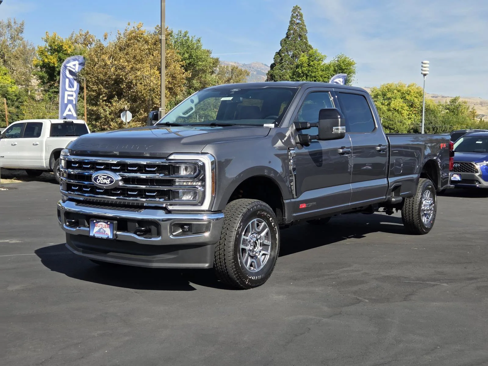 2027 Ford Super Duty F-350 SRW LARIAT in Carbonized Gray Metallic
