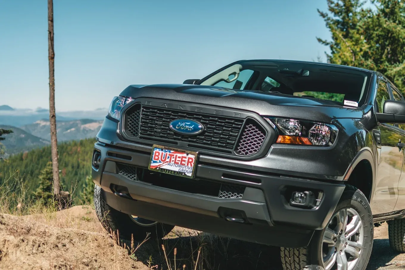 Used Ford Ranger overlooking Southern Oregon mountains